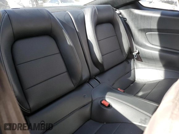 2018 Ford Mustang EcoBoost z VIN 1FA6P8TH0J5159939, wystawiony jako Copart lot #54256575 z przebiegiem 69 124 mil mil oraz Szkoda całkowita • Salvage title. Historia ofert i sprzedaży dostępna na DreamBid. Obrazek 10.