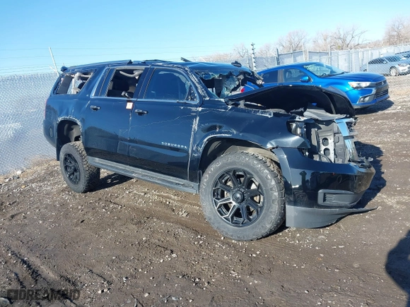 2019 Chevrolet Suburban LT with VIN 1GNSKHKC4KR400321, listed as a IAAI auction lot 41836038 with 1 mi miles. Bid and sale history available at carsss.com. Image 1.