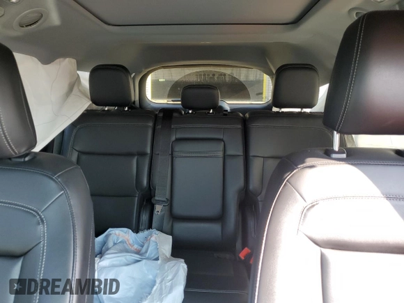 2022 Ford Explorer XLT with VIN 1FMSK8DH8NGA24204, listed as a Copart auction lot 60162555 with 34,923 mi miles and Salvage title. Bid and sale history available at DreamBid. Image 10.