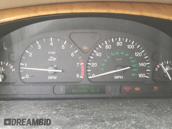 2000 Jaguar S-Type V6 z VIN SAJDA01C0YFL51640, wystawiony jako Copart lot #48708915 z przebiegiem 186 034 mil mil oraz Nie do naprawy • Non repairable. Historia ofert i sprzedaży dostępna na DreamBid. Obrazek 9.