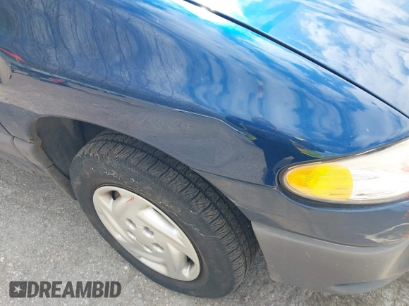 2000 Dodge Caravan SE with VIN 2B4GP45G3YR703761, listed as a IAAI auction lot 42106115 with 121,870 mi miles and . Bid and sale history available at carsss.com. Image 6.