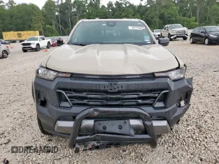 2024 Chevrolet Colorado 4WD Trail Boss z VIN 1GCPTEEK0R1118182, wystawiony jako Copart lot #57775425 z przebiegiem 2 590 mil mil oraz Szkoda całkowita • Salvage title. Historia ofert i sprzedaży dostępna na DreamBid. Obrazek 5.