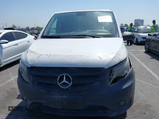 2020 Mercedes-Benz Metris Cargo z VIN WD3PG2EA2L3674302, wystawiony jako IAAI lot #42314117 z przebiegiem 116 502 mil mil oraz . Historia ofert i sprzedaży dostępna na DreamBid. Obrazek 12.