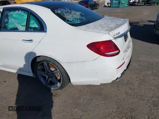 2018 Mercedes-Benz E-Class E 300 with VIN WDDZF4KB6JA377560, listed as a IAAI auction lot 41730305 with 36,477 mi miles. Bid and sale history available at carsss.com. Image 20.