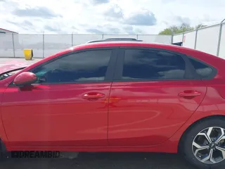 2021 Kia Forte LXS с VIN 3KPF24AD4ME288907, выставлен на аукционе IAAI как лот 42084081 с пробегом 47 786 миль миль и . История ставок и продаж доступна на DreamBid. Изображение 15.
