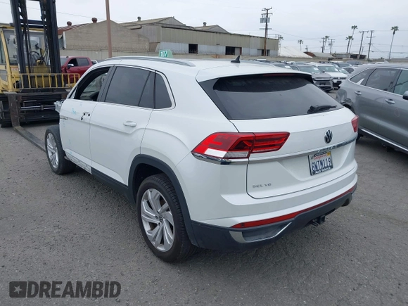 2021 Volkswagen Atlas SEL с VIN 1V2EE2CA1MC228616, выставлен на аукционе IAAI как лот 41231626 с пробегом 46 369 миль миль и . История ставок и продаж доступна на DreamBid. Изображение 3.