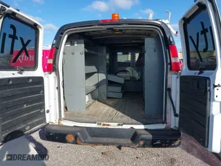 2008 GMC Savana Cargo Van with VIN 1GTGG25C781186098, listed as a IAAI auction lot 41969369 with 176,012 mi miles. Bid and sale history available at carsss.com. Image 12.