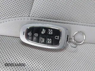 2023 Hyundai Tucson Limited with VIN 5NMJECAE8PH185460, listed as a IAAI auction lot 42383919 with 35,804 mi miles and . Bid and sale history available at DreamBid. Image 11.
