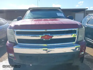 2007 Chevrolet Silverado 1500 LS with VIN 2GCEK13C671589369, listed as a IAAI auction lot 41894280 with 226,687 mi miles. Bid and sale history available at carsss.com. Image 6.