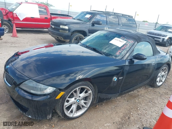 2008 BMW Z4 3.0i with VIN 4USBU33548LW76221, listed as a IAAI auction lot 41979057 with 102,879 mi miles. Bid and sale history available at carsss.com. Image 17.