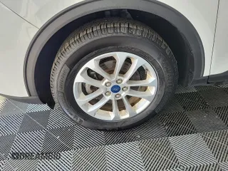 2020 Ford Escape SE с VIN 1FMCU9G63LUB81314, выставлен на аукционе IAAI как лот 42905132 с пробегом 44 436 миль миль и . История ставок и продаж доступна на DreamBid. Изображение 8.