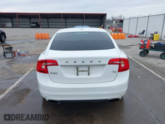 2015 Volvo S60 T6 Drive-E with VIN YV149MFK1F2366869, listed as a IAAI auction lot 41452923 with 98,005 mi miles. Bid and sale history available at carsss.com. Image 16.