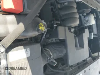 2017 Chevrolet Suburban Premier z VIN 1GNSCJKC5HR394736, wystawiony jako IAAI lot #41628570 z przebiegiem 125 085 mil mil oraz . Historia ofert i sprzedaży dostępna na DreamBid. Obrazek 18.