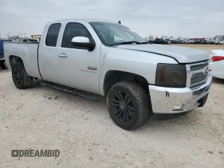 2013 Chevrolet Silverado 1500 LT with VIN 1GCRCSE05DZ407588, listed as a Copart auction lot 45199115 with 178,531 mi miles and Salvage Title. Bid and sale history available at DreamBid. Image 4.