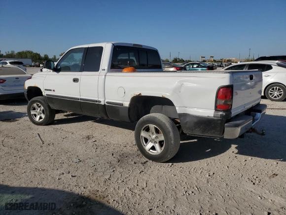 1998 Dodge Ram 1500 with VIN 1B7HF13Z0WJ103794, listed as a Copart auction lot 72551044 with 0 mi miles and Clean Title. Bid and sale history available at carsss.com. Image 2.