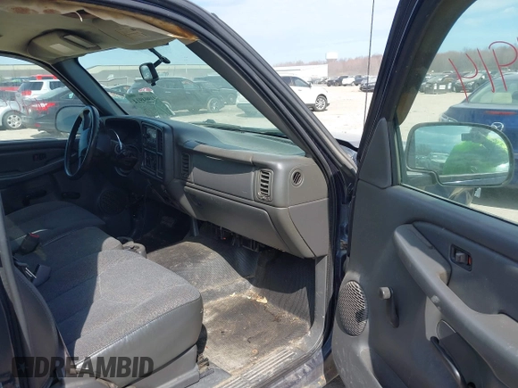 2005 Chevrolet Silverado 1500 with VIN 1GCEC14X05Z358521, listed as a IAAI auction lot 41904914 with 144,170 mi miles and . Bid and sale history available at DreamBid. Image 5.