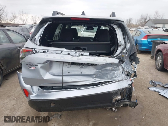 2025 Subaru Forester Premium с VIN JF2SLDBC5SH538293, выставлен на аукционе IAAI как лот 41898976 с пробегом 424 миль миль и . История ставок и продаж доступна на DreamBid. Изображение 17.