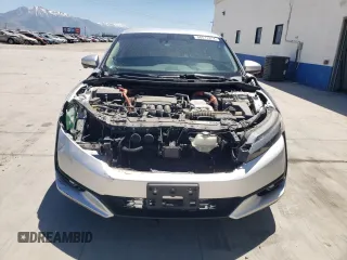 2018 Honda Clarity Plug-In Hybrid Touring with VIN JHMZC5F31JC012928, listed as a Copart auction lot 58077814 with 107,278 mi miles and Salvage Title. Bid and sale history available at carsss.com. Image 5.