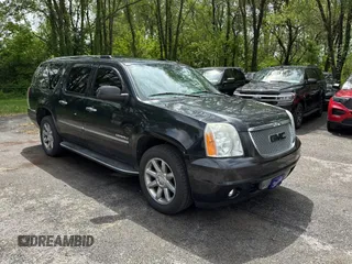 2011 GMC Yukon XL Denali with VIN 1GKS2MEF0BR225108, listed as a Copart auction lot 55619285 with 206,880 mi miles and Clean Title. Bid and sale history available at carsss.com. Image 1.