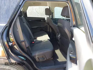 2017 Kia Sorento LX with VIN 5XYPG4A30HG242934, listed as a IAAI auction lot 41856236 with 164,664 mi miles. Bid and sale history available at carsss.com. Image 8.