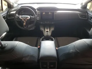 2019 Honda Clarity Plug-In Hybrid with VIN JHMZC5F17KC000007, listed as a Copart auction lot 68017294 with 0 mi miles and Clean Title. Bid and sale history available at carsss.com. Image 8.