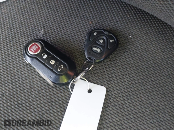 2014 FIAT 500L Trekking с VIN ZFBCFADH6EZ014198, выставлен на аукционе IAAI как лот 42478129 с пробегом 99 639 миль миль и . История ставок и продаж доступна на DreamBid. Изображение 11.