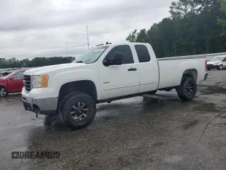 2009 GMC Sierra 2500HD SLE z VIN 1GTHK59619E151057, wystawiony jako Copart lot #60094255 z przebiegiem 226 519 mil mil oraz Szkoda całkowita • Salvage title. Historia ofert i sprzedaży dostępna na DreamBid. Obrazek 1.