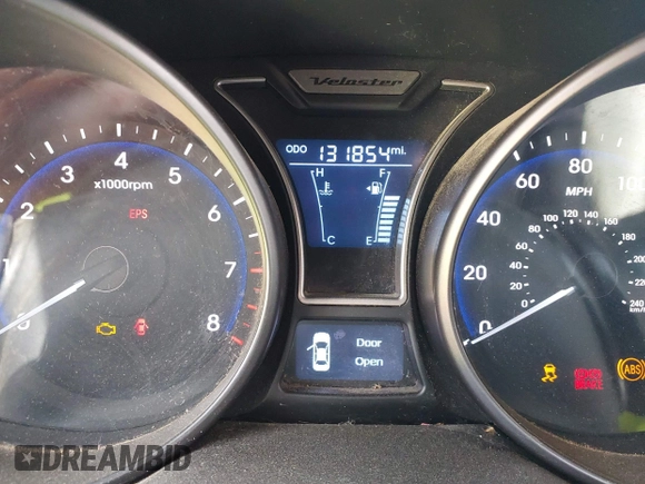 2013 Hyundai Veloster Turbo z VIN KMHTC6AE1DU101236, wystawiony jako IAAI lot #42230984 z przebiegiem 131 854 mil mil oraz . Historia ofert i sprzedaży dostępna na DreamBid. Obrazek 15.