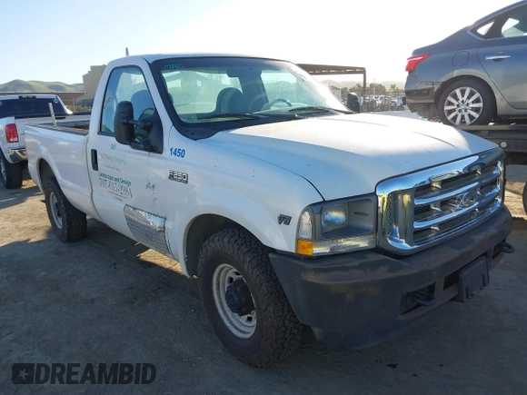 2002 Ford Super Duty F-250 XL with VIN 1FTNF20L72EB79640, listed as a IAAI auction lot 41667865 with 153,384 mi miles. Bid and sale history available at carsss.com. Image 1.