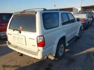 2002 Toyota 4Runner Limited with VIN JT3GN87R829000916, listed as a IAAI auction lot 40653917 with 331,163 mi miles. Bid and sale history available at carsss.com. Image 4.