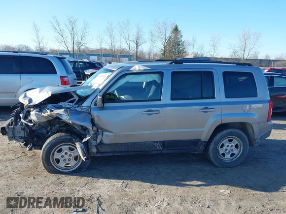 2016 Jeep Patriot Sport with VIN 1C4NJRBB1GD719198, listed as a IAAI auction lot 41987326 with 155,886 mi miles and . Bid and sale history available at carsss.com. Image 15.