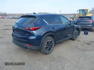 2022 Mazda CX-5 2.5 S Premium Package with VIN JM3KFBDM4N1528813, listed as a IAAI auction lot 41695842 with 29,994 mi miles. Bid and sale history available at carsss.com. Image 4.