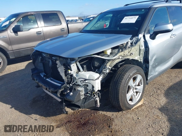 2020 Toyota Highlander LE with VIN 5TDZZRAH6LS500736, listed as a IAAI auction lot 41794879 with 72,345 mi miles and . Bid and sale history available at DreamBid. Image 6.