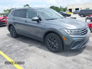 2024 Volkswagen Tiguan SE z VIN 3VV3B7AX9RM196186, wystawiony jako IAAI lot #42769059 z przebiegiem 16 258 mil mil oraz . Historia ofert i sprzedaży dostępna na DreamBid. Obrazek 1.