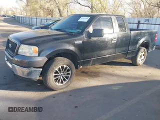 2007 Ford F-150 XLT with VIN 1FTPX14V87FB33280, listed as a IAAI auction lot 42017908 with 162,126 mi miles. Bid and sale history available at carsss.com. Image 2.