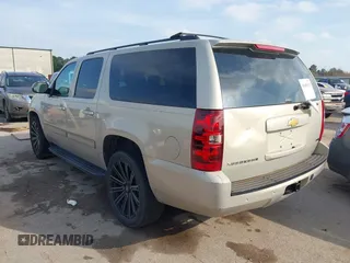2008 Chevrolet Suburban 3LT z VIN 3GNFC16078G113201, wystawiony jako IAAI lot #41600115 z przebiegiem 190 383 mil mil oraz . Historia ofert i sprzedaży dostępna na DreamBid. Obrazek 3.