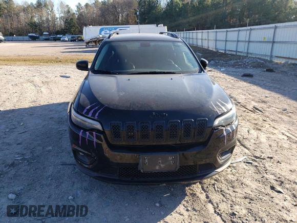 2019 Jeep Cherokee Latitude Plus z VIN 1C4PJLLN1KD382751, wystawiony jako Copart lot #83994964 z przebiegiem 103 215 mil mil oraz Czysty tytuł • Clean title. Historia ofert i sprzedaży dostępna na DreamBid. Obrazek 5.