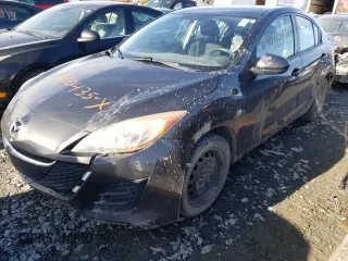 2010 Mazda 3 i SV with VIN JM1BL1SF3A1118076, listed as a Copart auction lot 49070435 with 191,938 mi miles and Salvage Title. Bid and sale history available at DreamBid. Image 1.