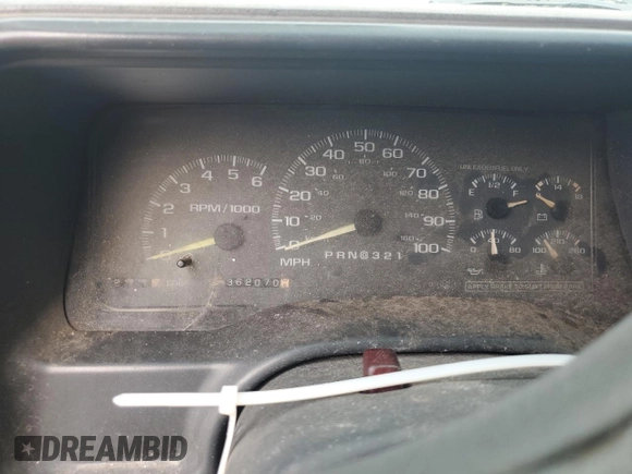 1998 Chevrolet Silverado 3500 z VIN 1GCGC33R1WF060103, wystawiony jako Copart lot #73384094 z przebiegiem 362 070 mil mil oraz Szkoda całkowita • Salvage title. Historia ofert i sprzedaży dostępna na DreamBid. Obrazek 9.
