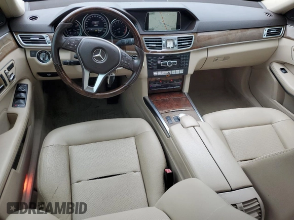 2014 Mercedes-Benz E 350 Luxury with VIN WDDHF8JB1EA814827, listed as a Copart auction lot 54830405 with 120,332 mi miles and Clean Title. Bid and sale history available at DreamBid. Image 8.