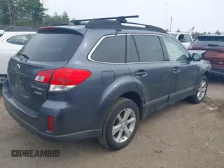2014 Subaru Outback 2.5i Premium with VIN 4S4BRBDC4E3207670, listed as a IAAI auction lot 42124482 with 71,777 mi miles. Bid and sale history available at carsss.com. Image 4.
