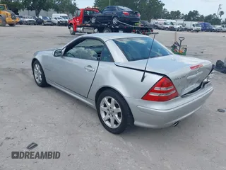 2003 Mercedes-Benz SLK 230 Kompressor с VIN WDBKK49F43F277168, выставлен на аукционе IAAI как лот 42388576 с пробегом 68 390 миль миль и . История ставок и продаж доступна на DreamBid. Изображение 3.