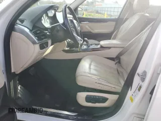 2016 BMW X5 sDrive35i with VIN 5UXKR2C56G0H42674, listed as a Copart auction lot 45086945 with 246,410 mi miles and Salvage Title. Bid and sale history available at carsss.com. Image 7.
