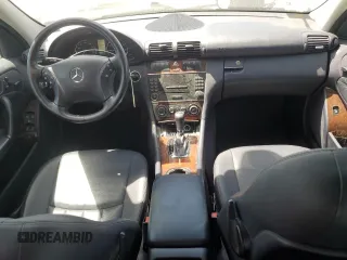 2006 Mercedes-Benz C с VIN WDBRF56J46F788563, выставлен на аукционе Copart как лот 50448415 с пробегом 74 315 миль миль и Чистый • Clean title. История ставок и продаж доступна на DreamBid. Изображение 8.