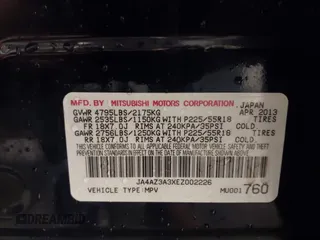 2014 Mitsubishi Outlander SE z VIN JA4AZ3A3XEZ002226, wystawiony jako IAAI lot #41701467 z przebiegiem 151 894 mil mil oraz . Historia ofert i sprzedaży dostępna na DreamBid. Obrazek 9.