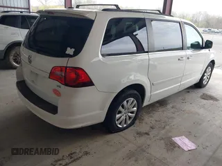 2012 Volkswagen Routan SE z VIN 2C4RVABG8CR152112, wystawiony jako IAAI lot #41842809 z przebiegiem 192 340 mil mil oraz . Historia ofert i sprzedaży dostępna na DreamBid. Obrazek 4.