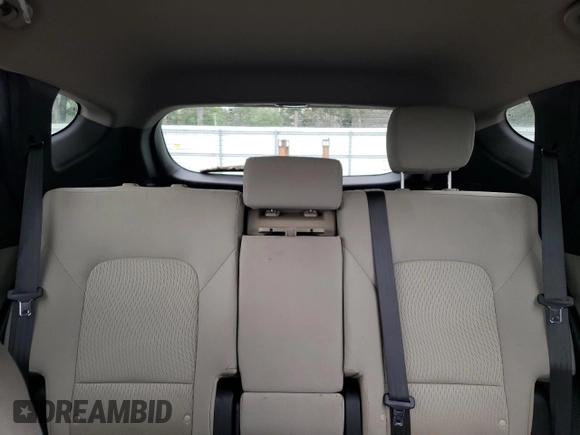 2017 Hyundai Santa Fe 2.4L z VIN 5XYZUDLB5HG483135, wystawiony jako Copart lot #55426735 z przebiegiem 93 470 mil mil oraz Szkoda całkowita • Salvage title. Historia ofert i sprzedaży dostępna na DreamBid. Obrazek 10.