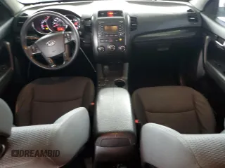 2013 Kia Sorento LX with VIN 5XYKTDA23DG310778, listed as a Copart auction lot 61196035 with 211,842 mi miles and Clean title. Bid and sale history available at DreamBid. Image 8.