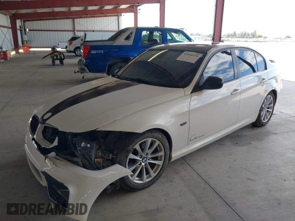 2011 BMW 3 Series 328i с VIN WBAPH5C50BA440919, выставлен на аукционе IAAI как лот 42494376 с пробегом 118 877 миль миль и . История ставок и продаж доступна на DreamBid. Изображение 2.