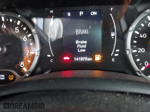 2018 Jeep Renegade Latitude with VIN ZACCJABB5JPJ07925, listed as a IAAI auction lot 41892633 with 141,975 mi miles and . Bid and sale history available at carsss.com. Image 15.